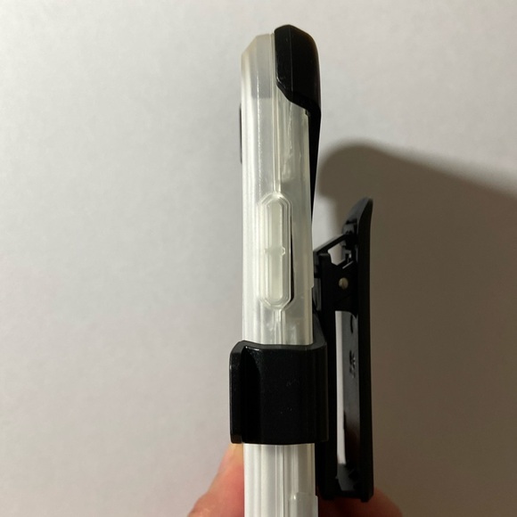 PELICAN iPhone 11 Pro/ Xs /X CLear case with clip - Picture 6 of 11